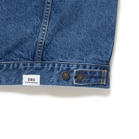 TRUCKER DENIM JACKET