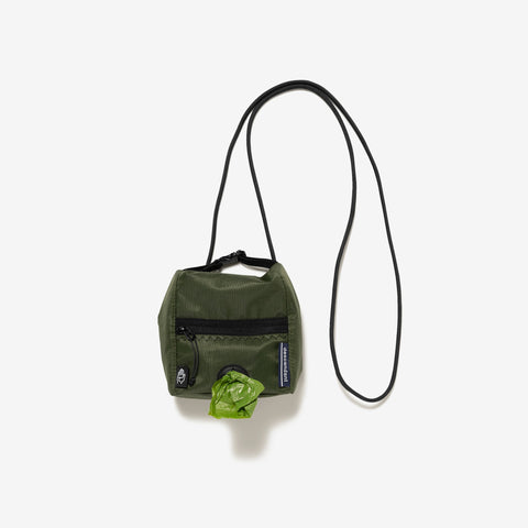 HUGG POUCH TAKES HANDS