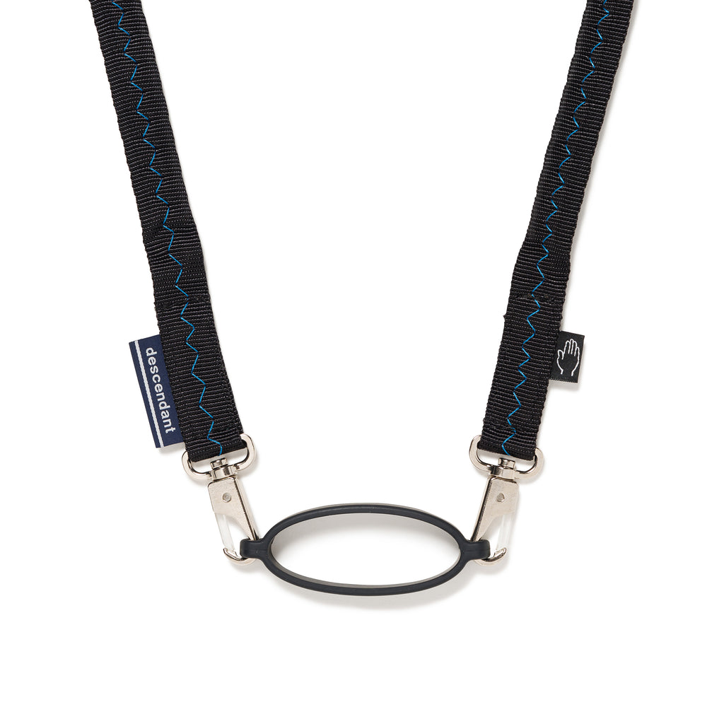 BUNGEE STRAP TAKES HANDS