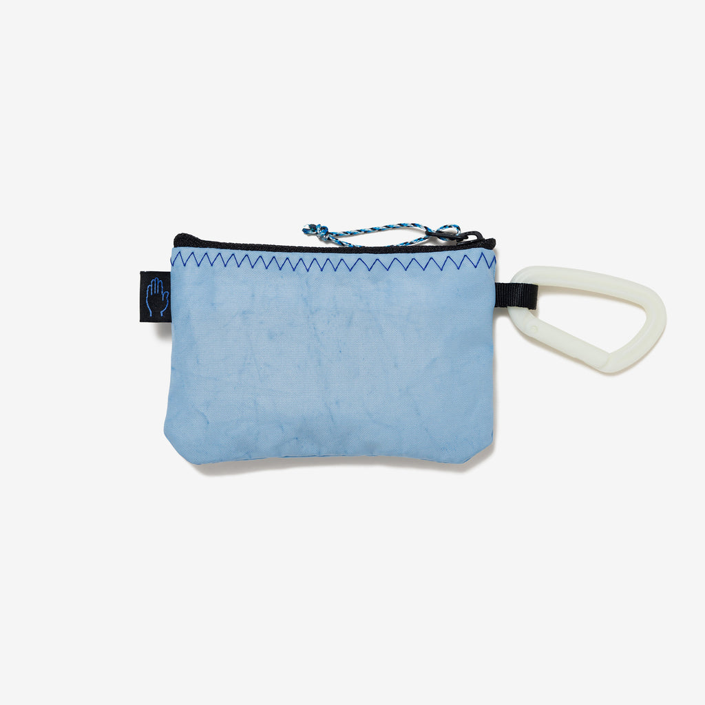 HANGG WIDE CARD CASE TAKES HANDS