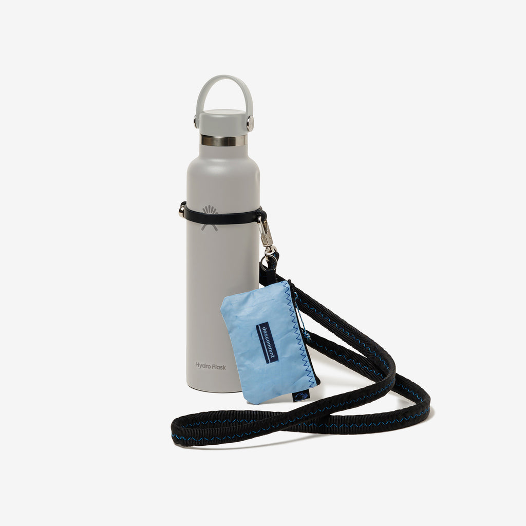 HANGG WIDE CARD CASE TAKES HANDS