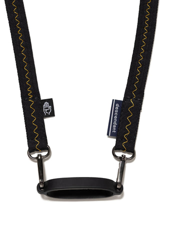 BUNGEE STRAP TAKES HANDS