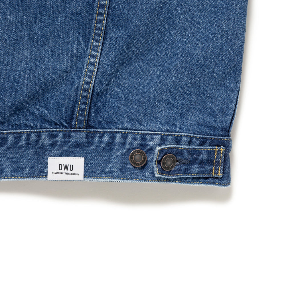 TRUCKER DENIM JACKET