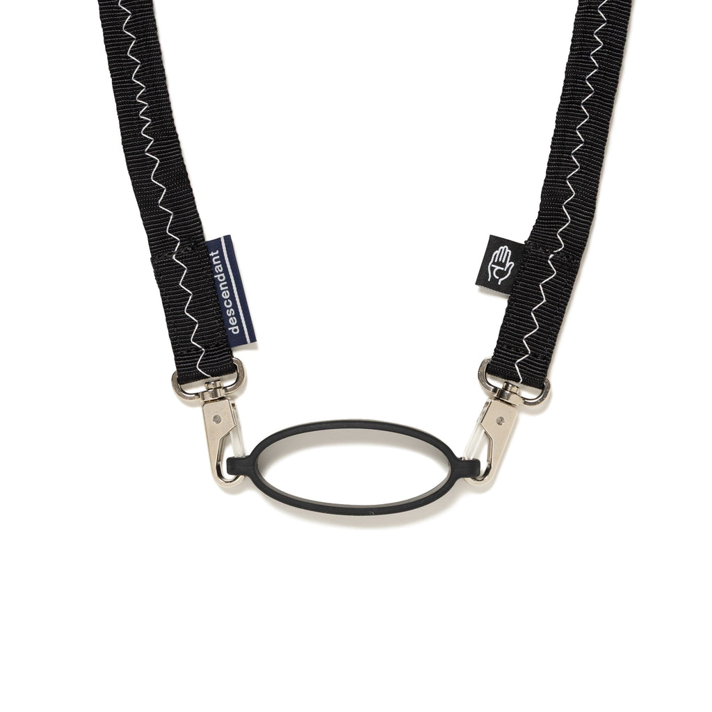 BUNGEE STRAP TAKES HANDS