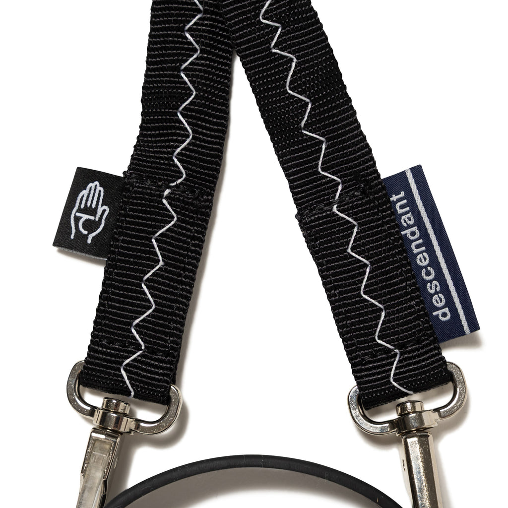 BUNGEE STRAP TAKES HANDS