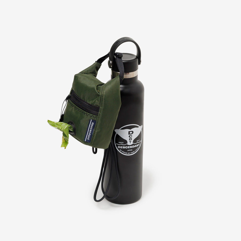 HUGG POUCH TAKES HANDS