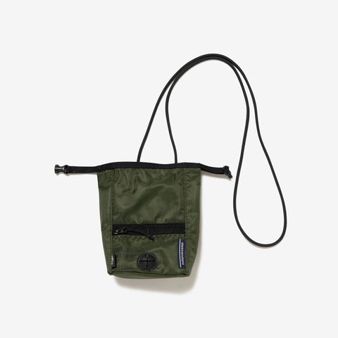 HUGG POUCH TAKES HANDS