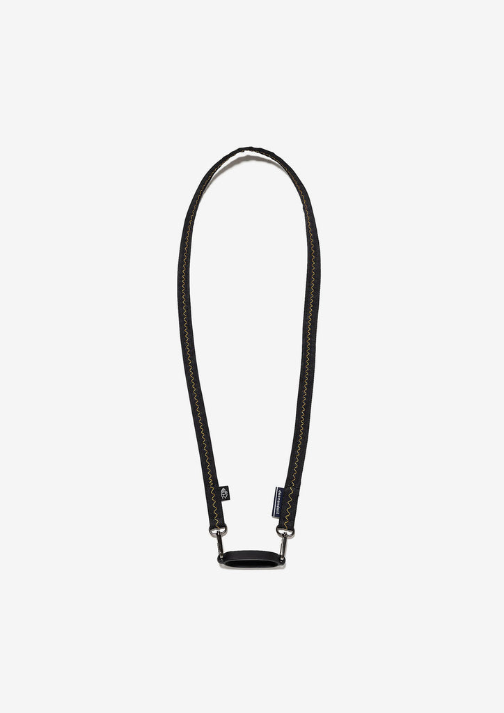 BUNGEE STRAP TAKES HANDS