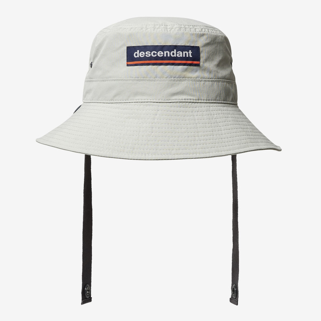 DESCENDANT SIMMONS NYLON BUCKET | www.carmenundmelanie.at